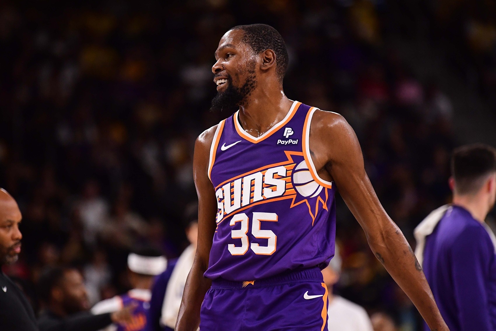 包含杜兰特刷新里程碑，休斯顿火箭八强战力克巴塞罗那，晋级概率达68％的词条